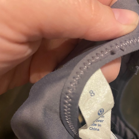 Lululemon - Picture 3 of 3